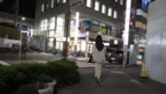 Phim [Ultra-massive squirting] An extremely masochistic married woman ♡ After 3 months of no sex, she reaches her limits and begs, "Please do it roughly..." Her mind breaks as her nipples are drilled, and she is completed with a clean