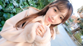 [19 years old x little sister type beautiful girl x moved to Tokyo] A 19 year old who moved to Tokyo from Tochigi! A short little sister type beautiful girl who will make anyone fall in love with her takes off her clothes in front of the camera