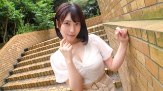 [A natural erotic goddess descends here! ! ] "I want a lot of people to see me. I get excited when someone sees me." A former gravure idol with a G cup unexpectedly appears in an AV! ! She wants to feel good, that's why she came t